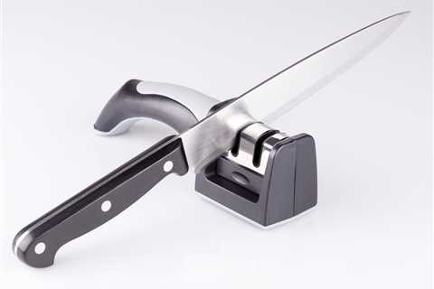 If You Have This Knife Sharpener At Home, You’re Doing More Harm Than Good