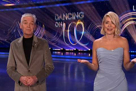 Holly Willoughby tears up as Dancing on Ice audience returns and won’t stop cheering