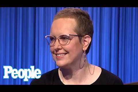 ‘Jeopardy!’ Champ Christine Whelchel Ditches Her Wig to “Normalize What Cancer Recovery” | PEOPLE