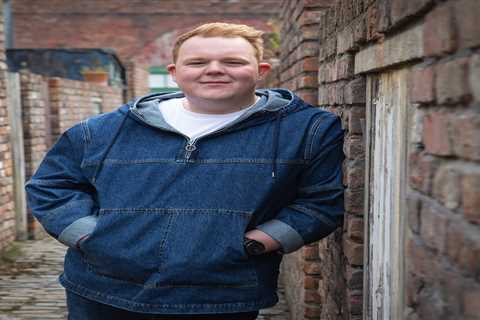 Corrie’s Colson Smith claims he had to wear 20XL size clothes as a teen because he was ‘too fat’..