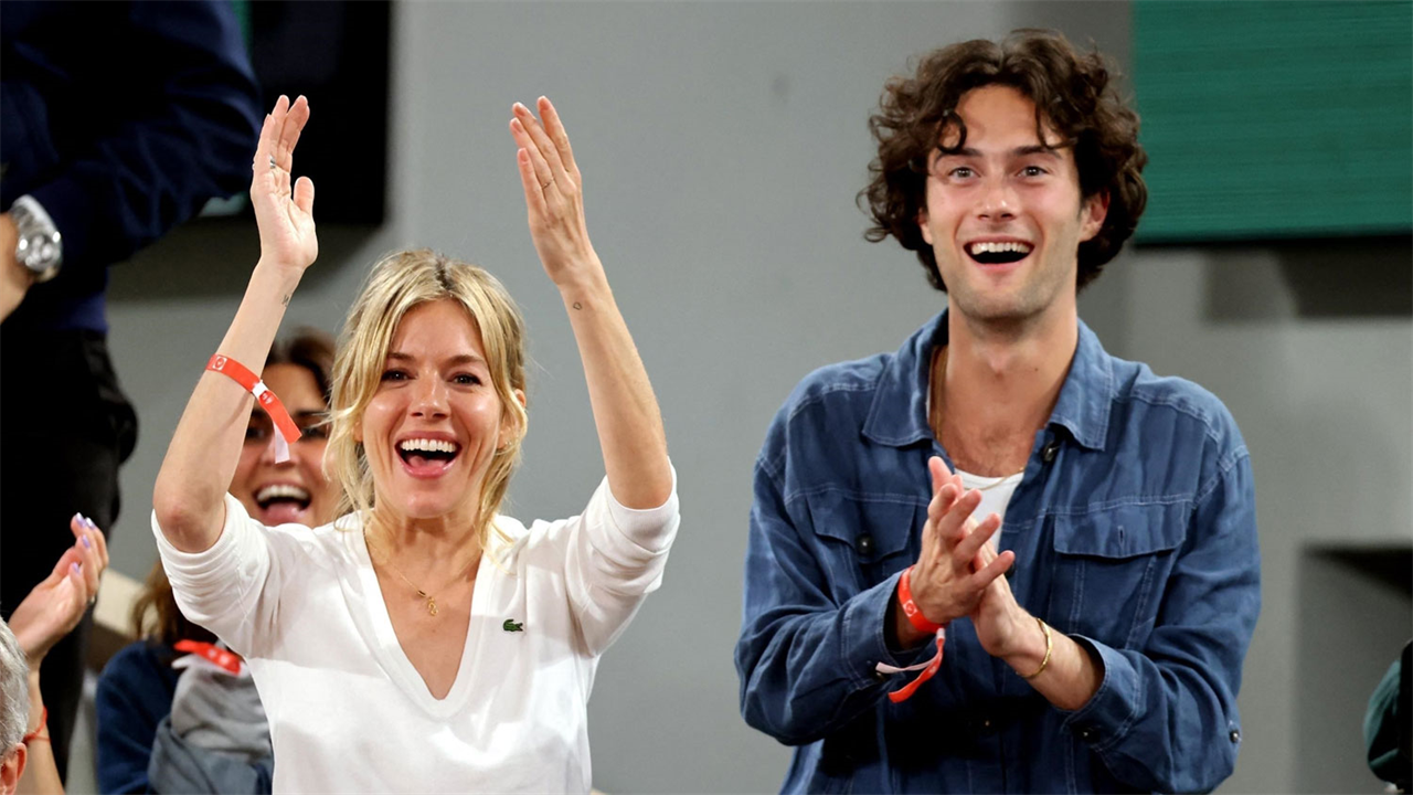 Sienna Miller attends the 2022 French Open in Paris with her boyfriend Oli Green