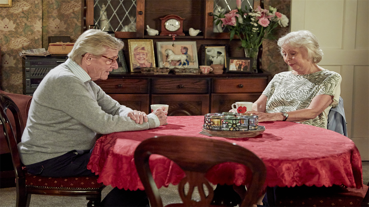Coronation Street spoilers: Ken Barlow invites ex lover Wendy Crozier over for a night of pasta and passion