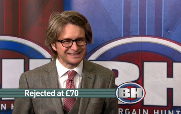 Bargain Hunt fans livid as they spot something VERY wrong with man’s item – raging ‘how is he the expert?!’
