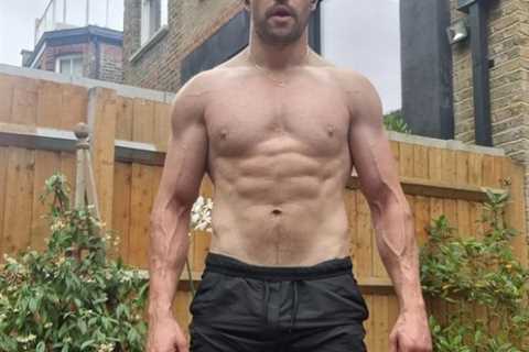 Emmerdale star Mike Parr shows off his incredible body transformation as he turns 36