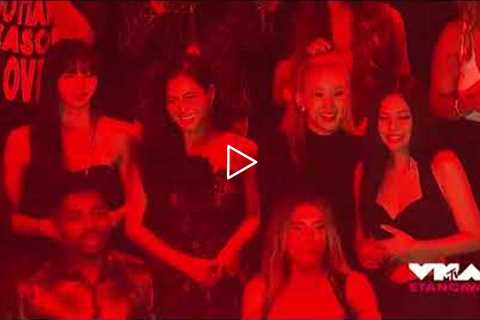 BLACKPINK + many artists Reaction to Nicki Minaj Perfomance at MTV Video Music Awards 2022 1080p HD