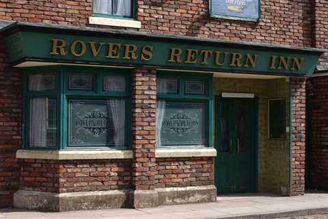 Coronation Street cast: New, leaving and returning characters