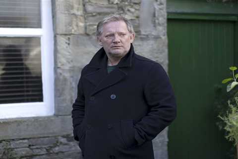 Shetland fans in tears as Jimmy Perez quits job in actor Douglas Henshall’s final ever scenes