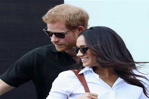 Prince Harry and Meghan Markle spotted dancing during date night at acoustic star’s gig in..