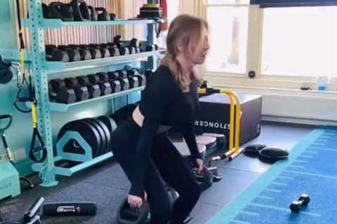 Carol Vorderman shows off her incredible figure as she gives fans a look at her fitness routine
