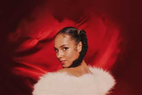 Alicia Keys Set to Host ‘Holiday Masquerade Ball’ on Apple Music