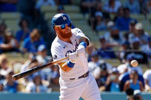 Justin Turner signing with Red Sox on $22 million contract