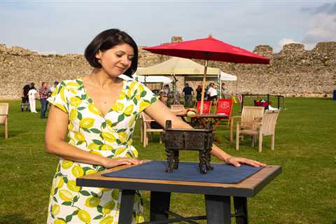 Antiques Roadshow appraisers: Who are they?