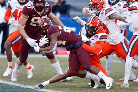 Minnesota beats Syracuse in Pinstripe Bowl at Yankee Stadium