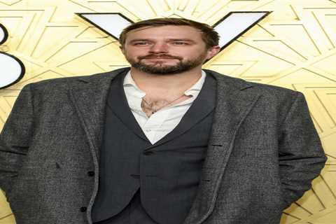 Who is Love Island narrator Iain Stirling?