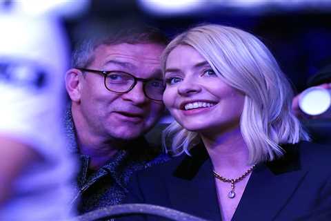 Holly Willoughby gives rare insight into ‘very happy’ marriage with Dan Baldwin as she reveals how..