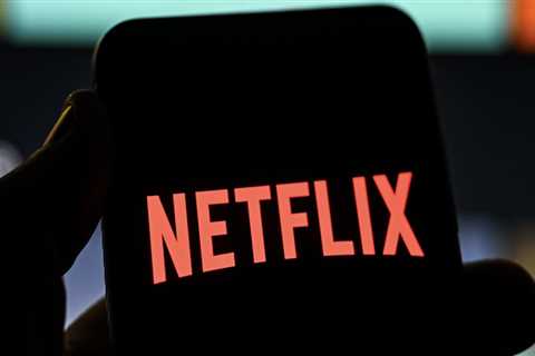 Netflix’s New ‘Password Sharing’ Guidelines Have Social Media PRESSED