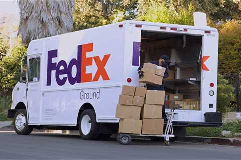 Dozens Arrested in Weed Distribution Ring with Orders via FedEx, UPS
