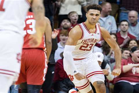 College basketball picks today: Indiana vs. Iowa, Virginia vs. Clemson