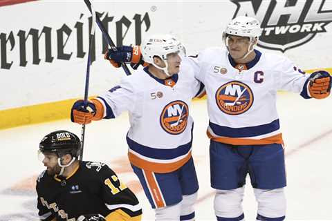 Islanders use another third-period comeback to top Penguins in OT