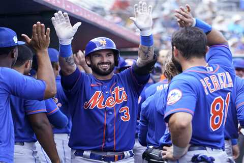 Tomas Nido shows off some power in Mets’ exhibition win