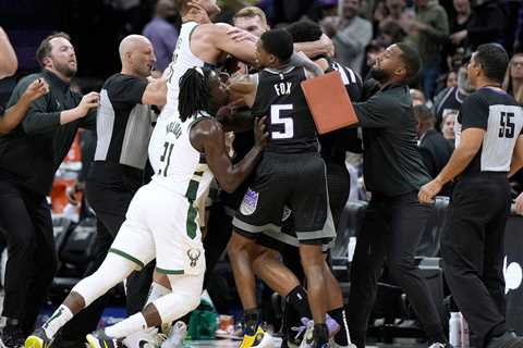 Chaos erupts after Giannis Antetokounmpo shoved at end of Bucks-Kings game