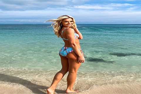 Strictly Come Dancing’s Nadiya Bychkova looks incredible as she strips to bikini at the beach