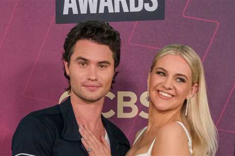 Kelsea Ballerini And Chase Stokes Just Hard Launched On The Red Carpet At The 2023 CMT Awards