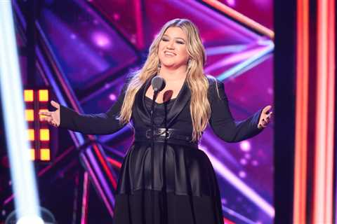 Kelly Clarkson Teases ‘Chemistry’ Lead Single ‘Mine’: Hear a Tiny Vocal Snippet