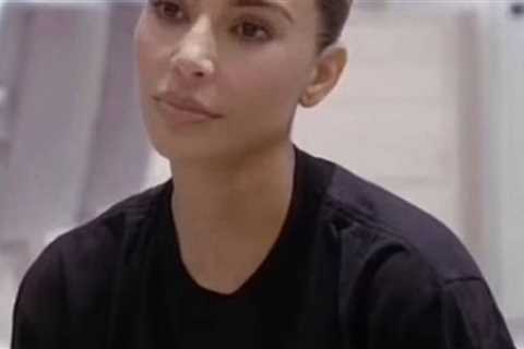Kim Kardashian Wore A Shirt That Made Fun Of Kendall Jenner's Dating History In The New Kardashians ..