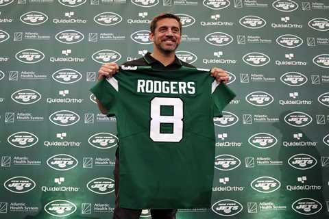 2023 NFL MVP odds: Aaron Rodgers among betting favorites ahead of Jets debut
