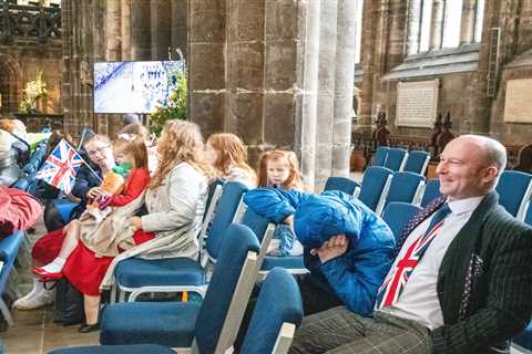 Awkward moment Coronation live stream cuts out at Glasgow event just as King Charles is crowned