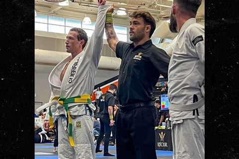 Mark Zuckerberg Kicks Ass In Jiu-Jitsu Tourney, Wins Gold, Silver Medal