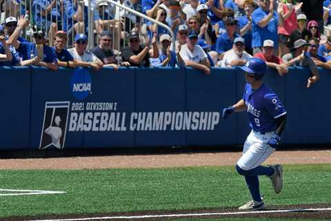 Indiana State baseball player fools everyone with fake home run robbery in NCAA Tournament