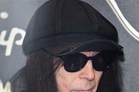 Motley Crue Wants Mick Mars Lawsuit in Arbitration, He Claims Bullying