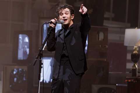 The 1975’s Matty Healy Opens For His Own Band, Responds to Noel Gallagher Diss With Even..