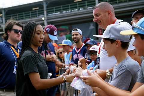 Mo’ne Davis has front-office aspirations as Dodgers intern: ‘Maybe a GM’