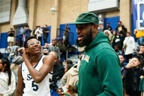 LeBron James draws up plays for son Bryce’s team in elite high school basketball tourney