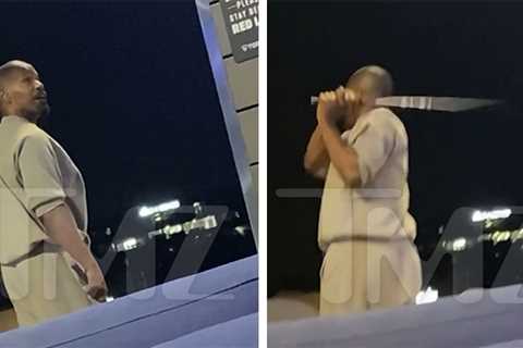Jamie Foxx Hits Up Topgolf and Wins with a Strong Swing, New Video