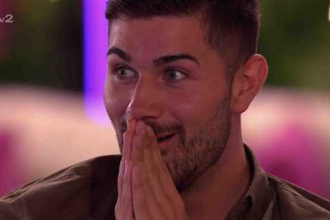 Dumped Love Island star Scott takes a swipe at Mitch and Tyrique with savage dig