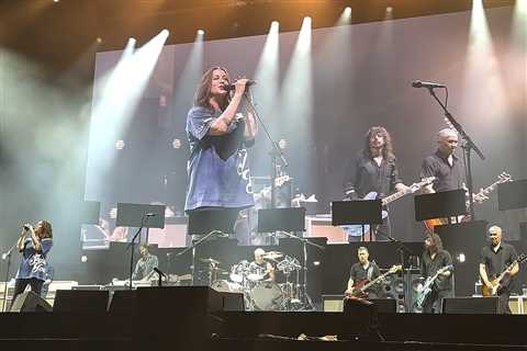 Watch Foo Fighters and Alanis Morissette Cover Sinead O'Connor