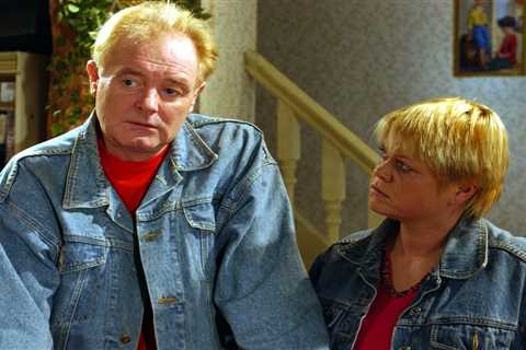 What happened to Les Battersby in Coronation Street?