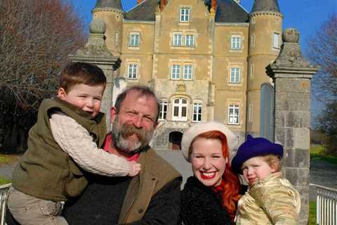 Escape to the Chateau’s Angel Strawbridge flooded with support from fans as she talks ‘resetting’..