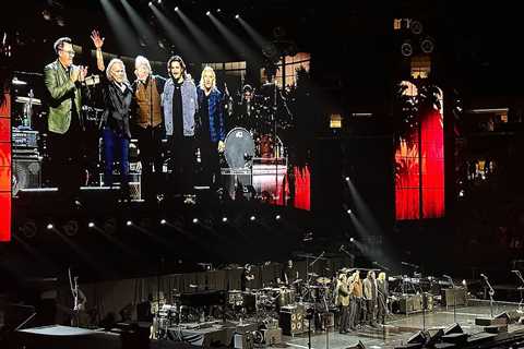 Eagles Launch Farewell Tour in New York City: Set List