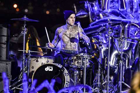Travis Barker Returns to Blink-182 Tour After Racing Home for Kourtney Kardashian’s ‘Urgent..