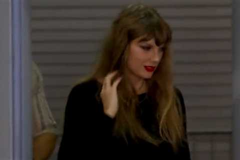 Taylor Swift Shows Up in Person Again for Travis Kelce's Game Against Jets