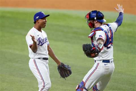 Rangers sweep away Orioles to advance into ALCS