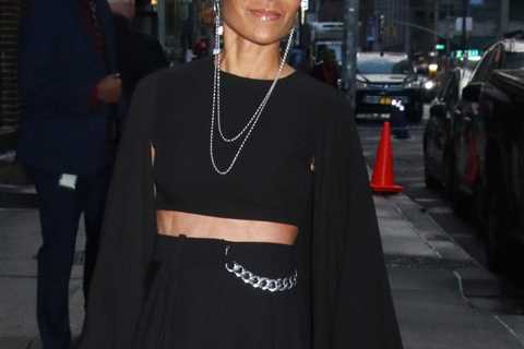 Jada Pinkett Smith Reacts to Gay Rumors, Says She's Had 'Sexual Experiences with Women'