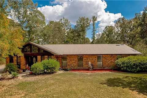 Britney Spears Childhood Louisiana Home On Market For $1.2 Million