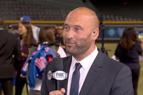 Derek Jeter pressed about uncertain Fox future after World Series