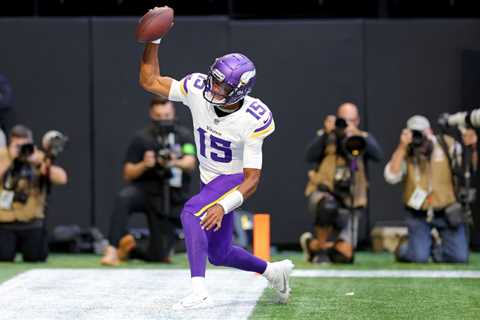 Josh Dobbs rallies Vikings for thrilling win over Falcons days after Cardinals trade